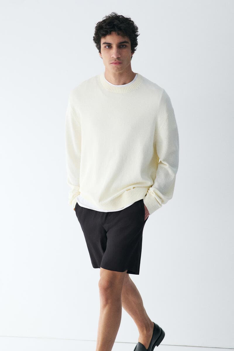 Easy-care Relaxed Fit Linen-blend shorts