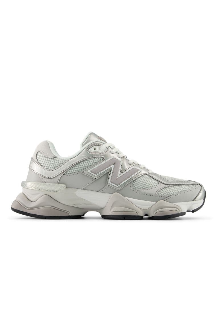 9060 Lifestyle Shoes